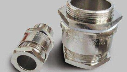 戶外如何確保金屬防水接頭的防水功能和安全性？